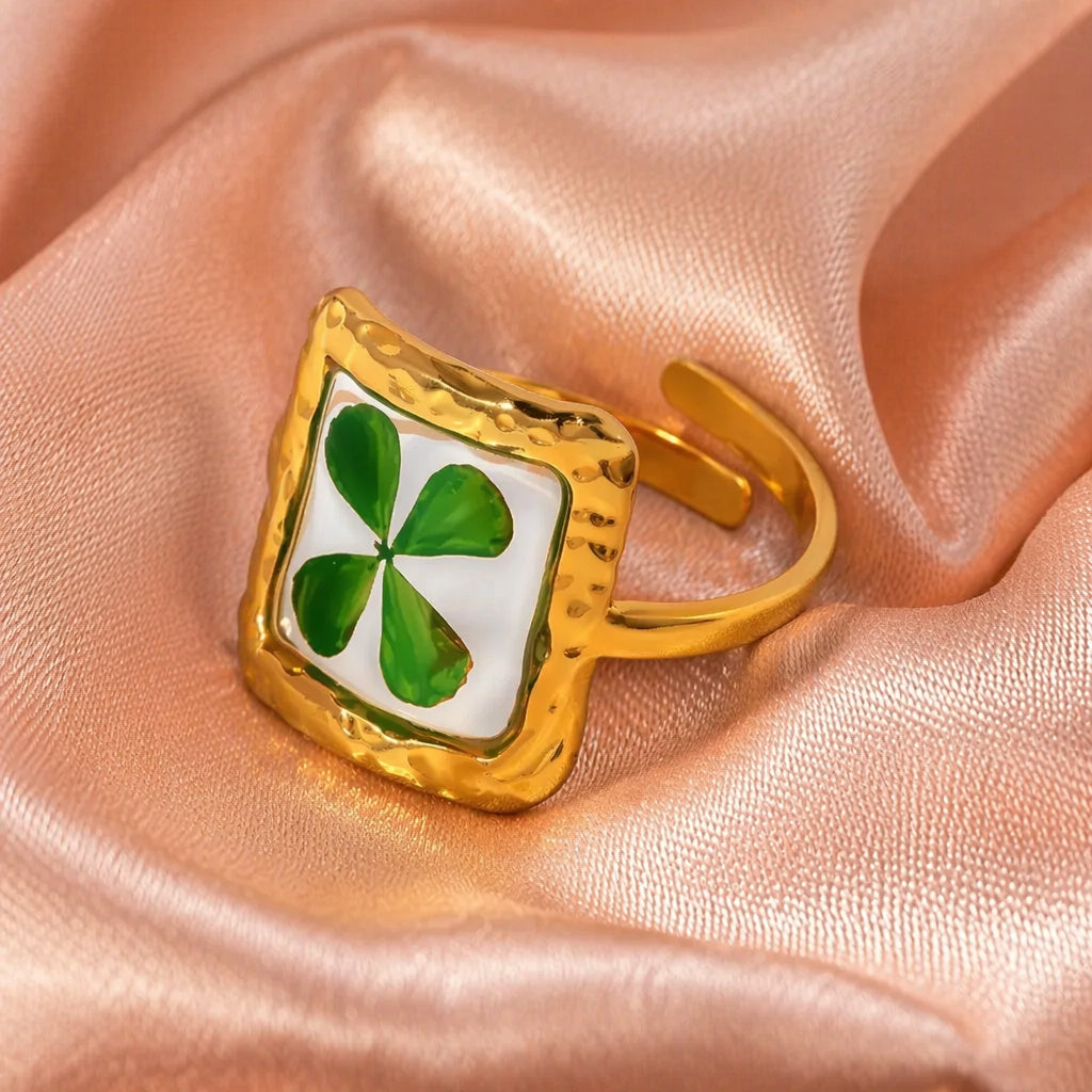 Lucky Clover Green Stone Ring