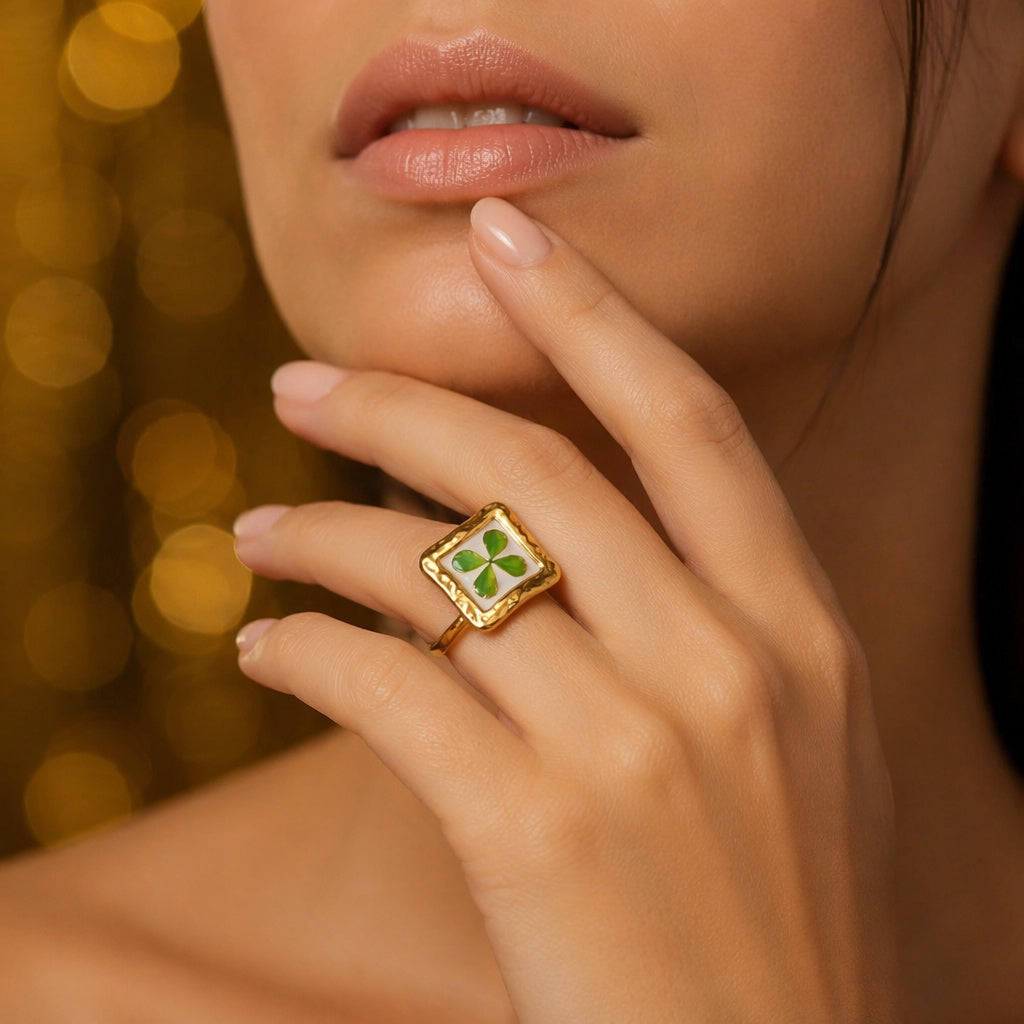 Lucky Clover Green Stone Ring
